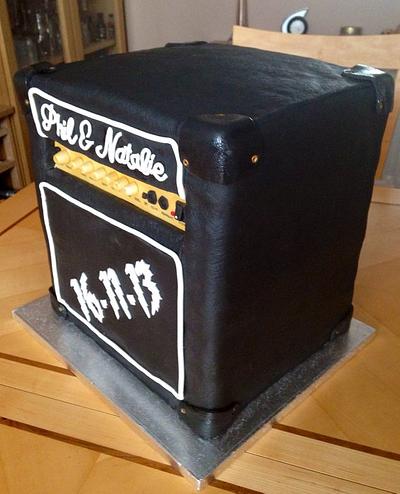 Marshall's Amp - Cake by Caron Eveleigh