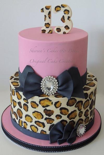 Leopard print bling - Cake by Shereen