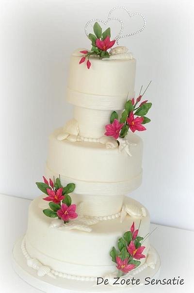 Beachy Weddingcake  - Cake by claudia