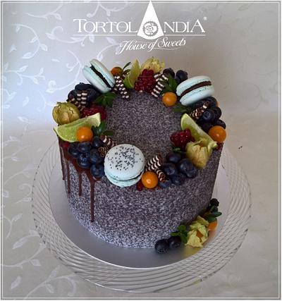 Drip poppy cake - Cake by Tortolandia