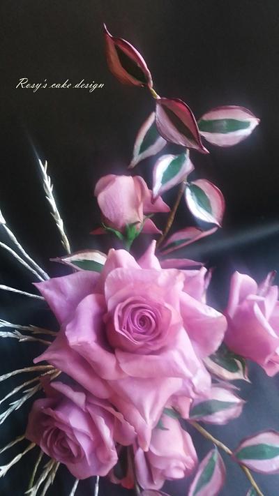 Roses Dalilah arragements - Cake by rosycakedesigner