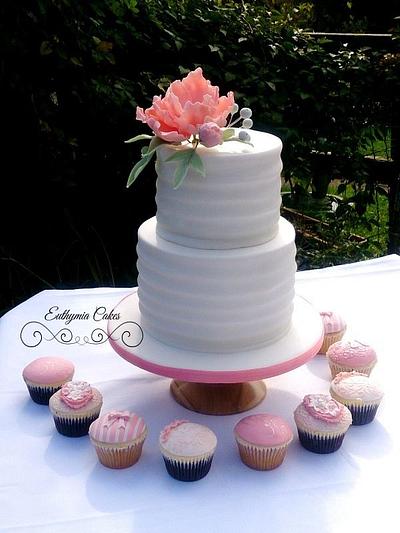 Engagement cake with textured sugar paste - Cake by Eva