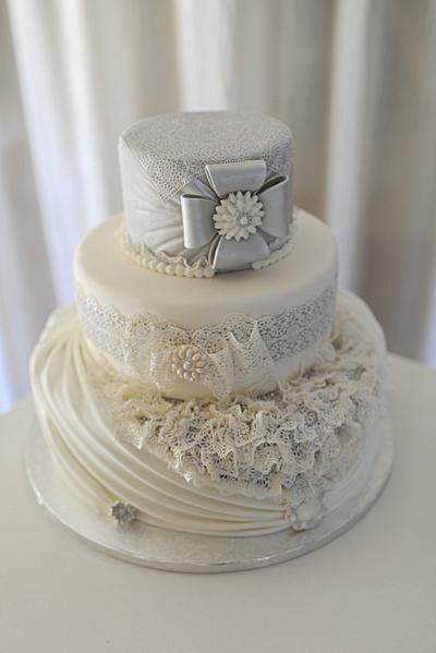 Lace Wedding Cake - Cake by Dolcezzeperlanima