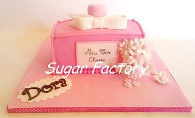 Miss Dior Cherie - Cake by SugarFactory