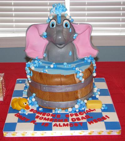 Elliott the Elephant - Cake by Julie Tenlen