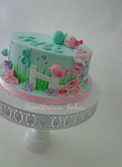 Sweet little bird cake - Cake by loveliciouscakes