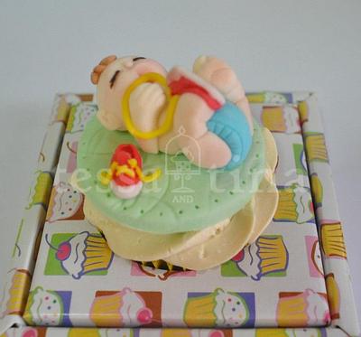 playful baby cupcakes - Cake by tessatinacakes