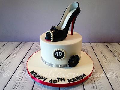 Another sugar shoe - Cake by Dinkylicious Cakes