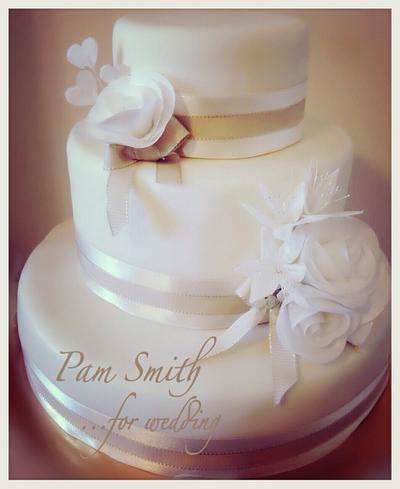 White Wedding  - Cake by Pam Smith's Cakes