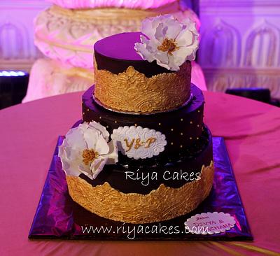 Golden lace "naked" cake - Cake by Riya