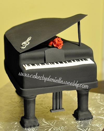 Baby Grand Piano - Cake by CBD