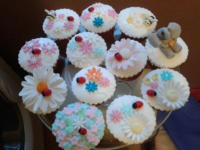 spring cup cakes - Cake by Love it cakes