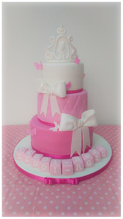 Pink tiara cake with bows. - Cake by Amy