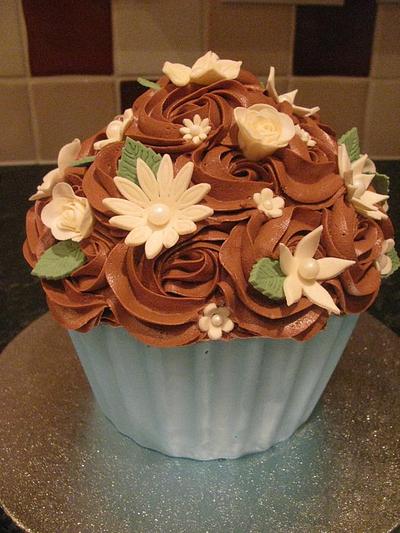 Chocolate giant cupcake - Cake by HeatherBlossomCakes