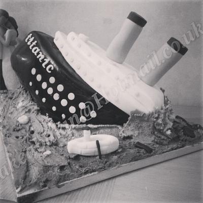 titanic - Cake by cakeabakin