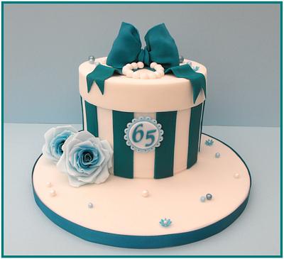 Hatbox Cake - Cake by Gill W