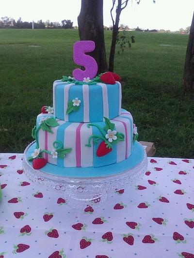 Strawberry Cake - Cake by Lydia