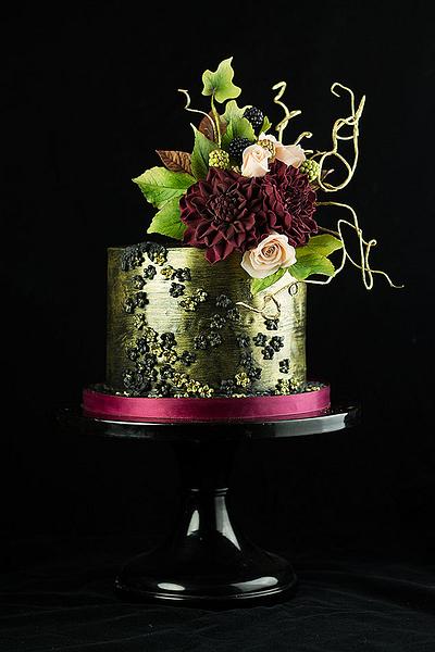 Dramatic Dahlia cake - Cake by Lina Veber 