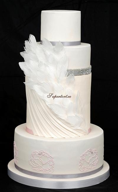 Feathers and peonies - Cake by Olga Danilova