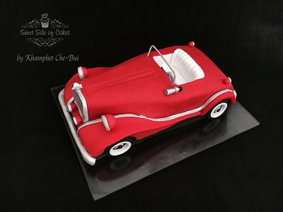 Red Vintage Car Cake - Cake by Sweet Side of Cakes by Khamphet 
