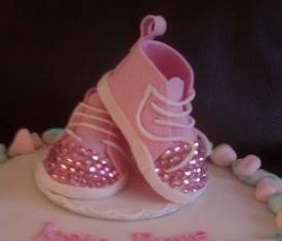 Bootees and shoes - Cake by Suzanne