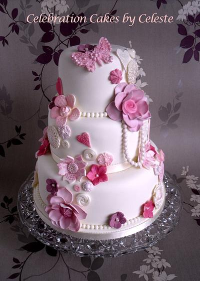 Vintage style wedding cake  - Cake by Celebration Cakes by Celeste