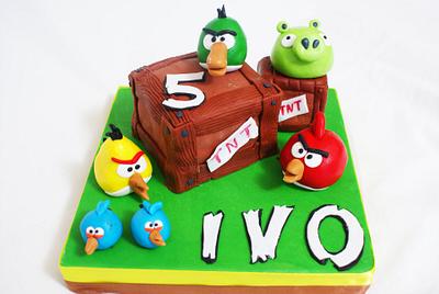 Angry birds - TNT - Cake by Lia Russo