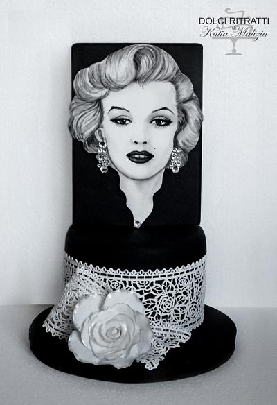 Lady MM (Marilyn Monroe) - Cake by Katia Malizia 