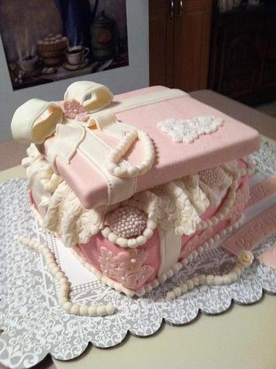 Pink Cake Box - Cake by Patty Cake's Cakes