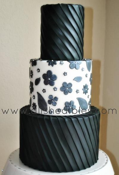 Black and White Cakes  - Cake by Maria