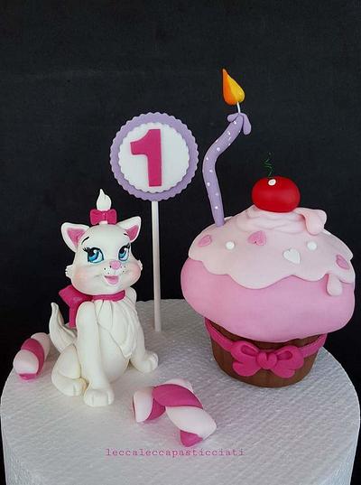 Aristocats Mary  - Cake by leccalecca