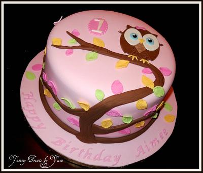Owl Cake and Cupcakes! - Cake by YummyTreatsbyYane