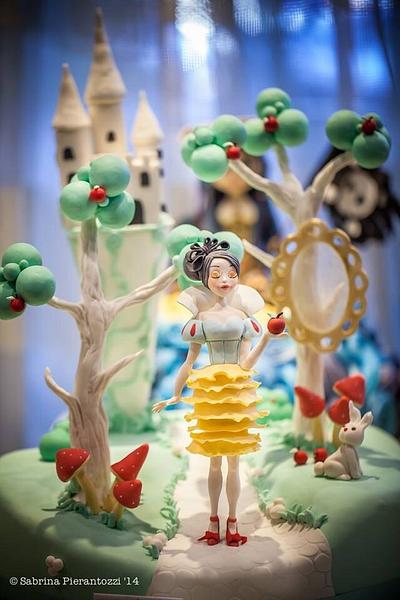 A contemporary Snow White - Cake by danida