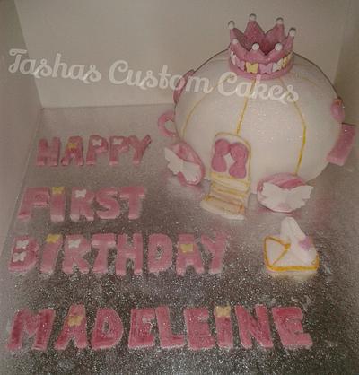 Princess Carriage - Cake by Tasha's Custom Cakes
