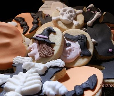 Halloween cookies - Cake by Blueeyedcakegirl