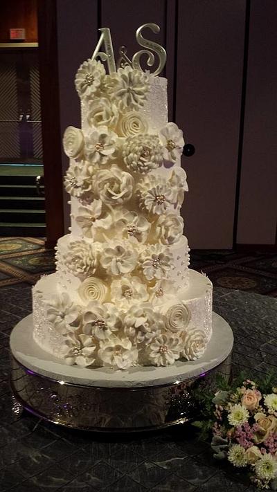 Buttercream and Lace - Cake by Sharon