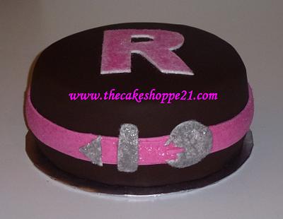 glitter belt cake - Cake by THE CAKE SHOPPE