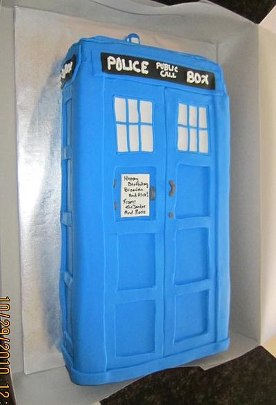 Dr Who Tardis Cake - Cake by Michelle
