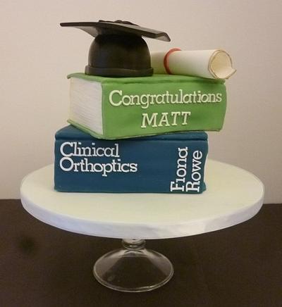 Graduation - Cake by Essentially Cakes