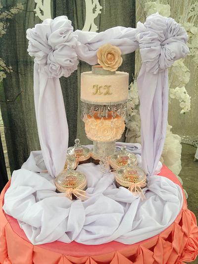 Peach Chandelier Cake - Cake by jaque