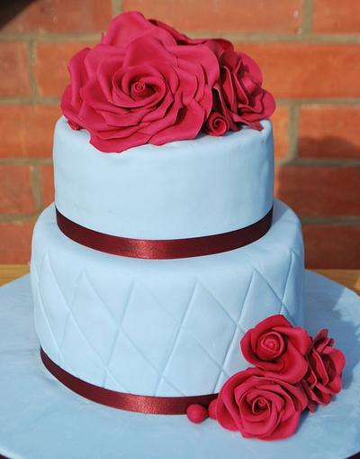 my first wedding cake - Cake by HeavenlySweets