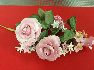 Gumpaste Rose - Cake by Alieke