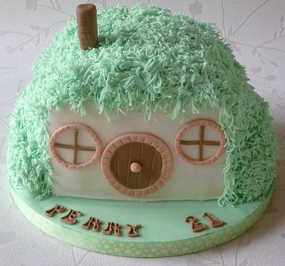 Hobbit House - Cake by suzannahscakes