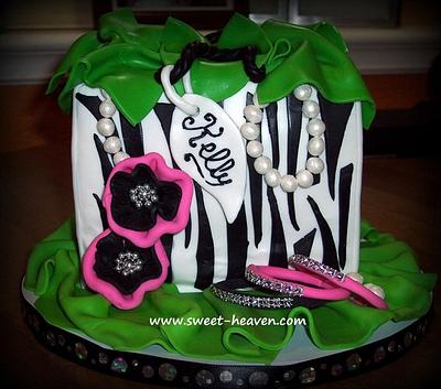 Shopping Bag  - Cake by Sweet Heaven Cakes