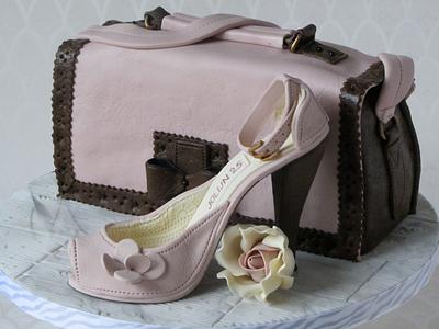 Vintage highheel and bag with roses - Cake by sonjashobbybaking