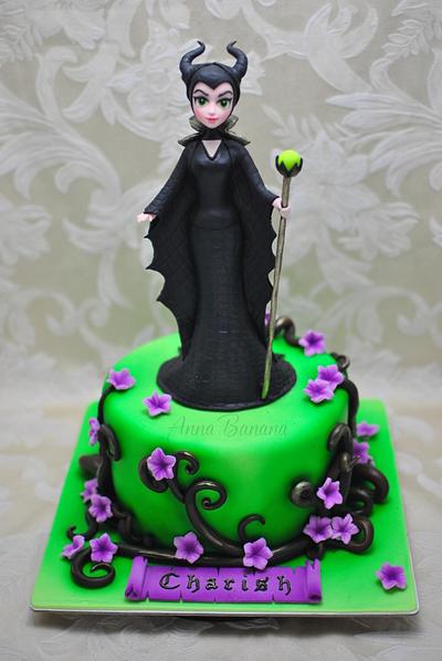 Maleficent - Cake by anna_bananna
