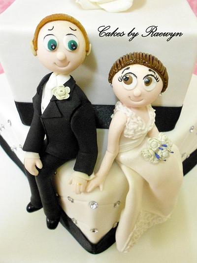 Bride and Groom Figurine - Cake by Raewyn Read Cake Design