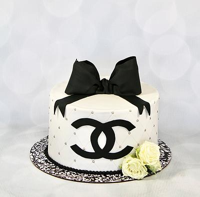 Chanel cake  - Cake by soods