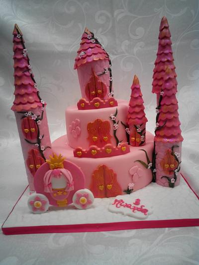 Castello delle Principesse <3 - Cake by Fernanda de Vita