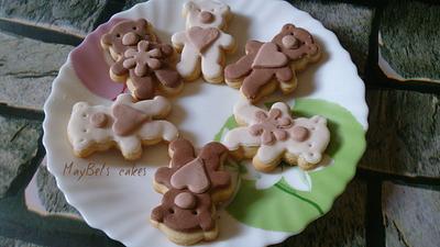 Bear cookies  - Cake by MayBel's cakes